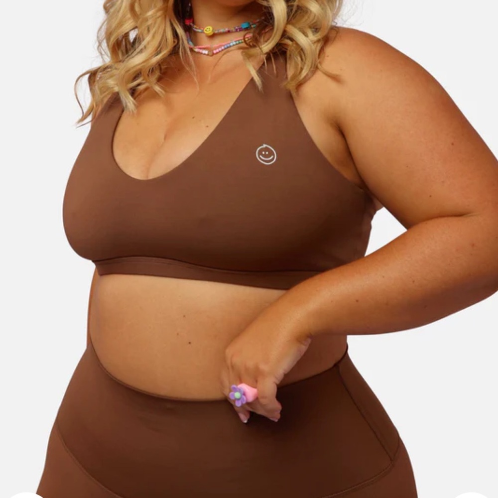 Moana smile club hopscotch cross sports bra xl